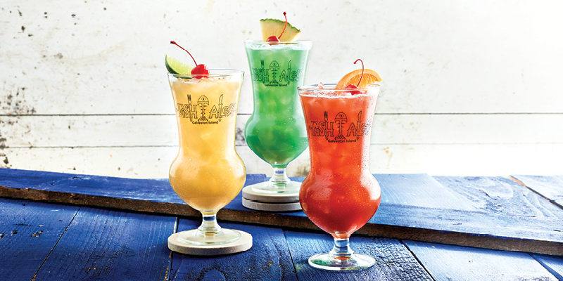 🦐 Fish Tales – Located across from Galveston’s Pleasure Pier, this lively beachfront spot dishes out Gulf seafood, steaks, and pastas with a side of ocean breeze. Famous for its Shrimp Kisses and balcony views, it’s a fun, family-friendly destination for lunch, dinner, or late-night bites.