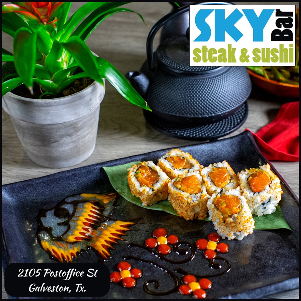 🍣 Sky Bar Steak & Sushi – A stylish downtown Galveston hotspot where sushi artistry meets steakhouse indulgence. With a vibe that channels Santa Monica chic and a menu that pushes creative boundaries, this award-winning spot serves up bold Asian flavors, Certified Angus steaks, and some of the island’s best martinis.