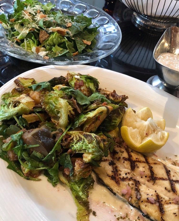 🍝 Grotto Ristorante – Old Country trattoria ambiance & classic Italian cooking with recipes made on premises. Creations include many “Old World” signature dishes.