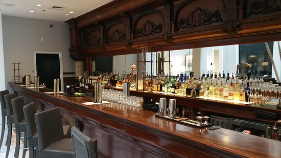 🍸 Toujouse Bar – Galveston