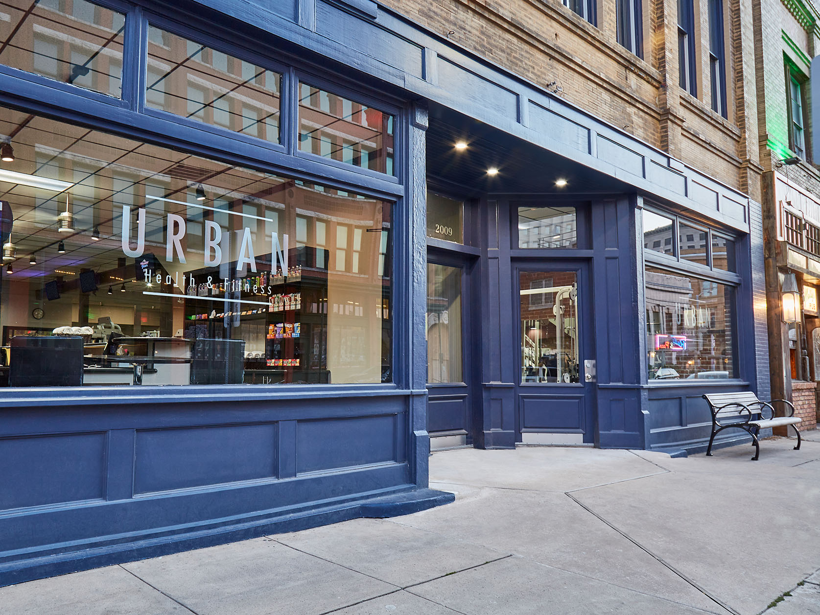 🏋️ Urban Health & Fitness – Galveston